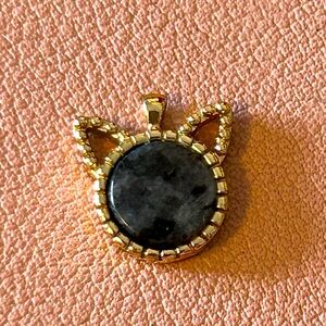 Labradorite Cat Pendant - Ok 1984 Nikki Limo Kittens & Coffee